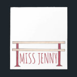 Ballet Ballerina Dance Class Studio Teacher Barre Anteckningsblock<br><div class="desc">Anteckningsblocket innehåller en originalillustration av en balettpjäs. Anpassa till namn om din favoritdanslärare för en gåva av ett slag!</div>