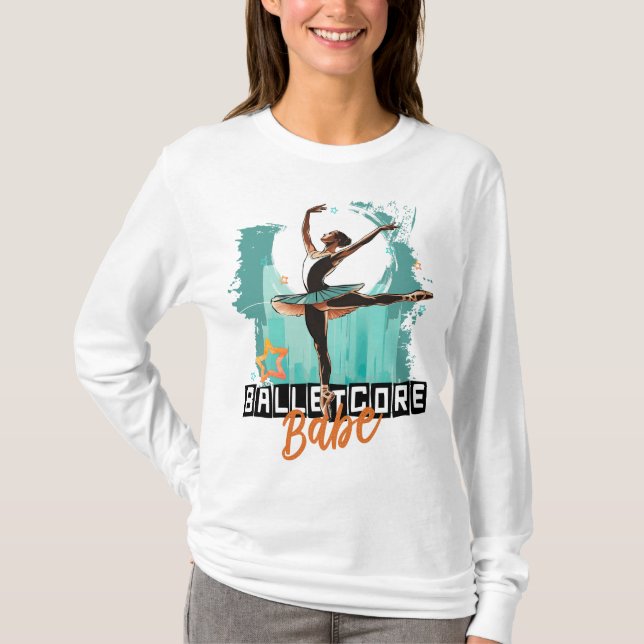 Balletcore-Babe | Tutus & Total Dominans T-shirt (Framsida)