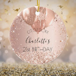 Ballonger över  glitter namn vid ro vid guld julgransprydnad keramik<br><div class="desc">Ett prydnadsföremål för en giftig och glamorös 21:a födelsedag (eller någon ålder) . A ro guld,  rosa övertoningsbakgrund med faux ro guld glitter,  gnistor och ballonger. Anpassa och lägg till datum,  namn och ålder.</div>
