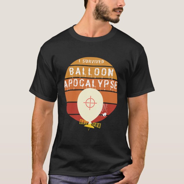 Balloon Apocalypse Chinese Spy for Detective Fans T Shirt (Framsida)