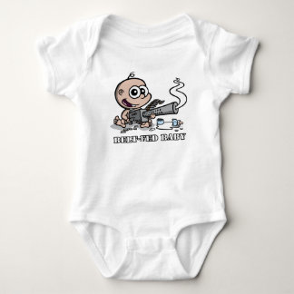 Bälte-matad bebis t-shirt