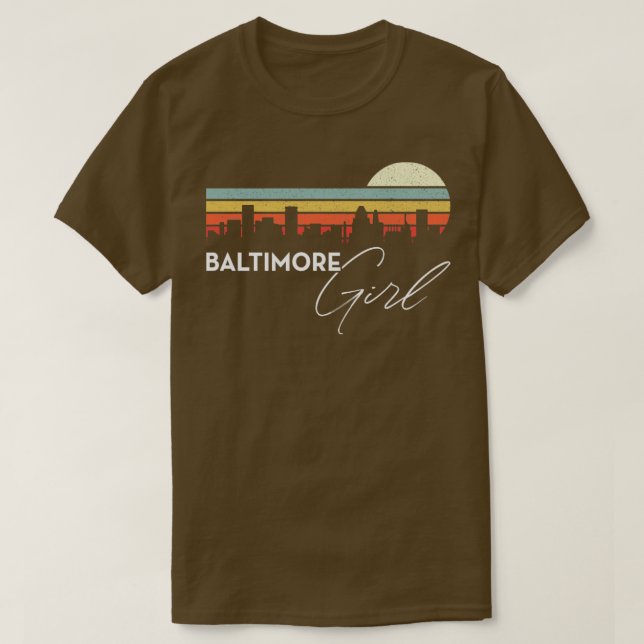 Baltimore Girl Retro Sunset City Skyline Souvenir T Shirt (Design framsida)