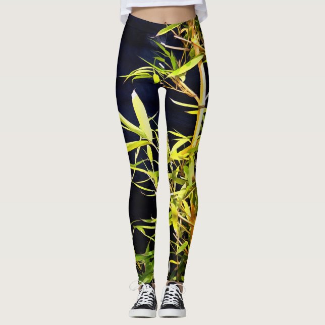 Bamboo Foliage Tropical Art on Black Leggings (Framsida)