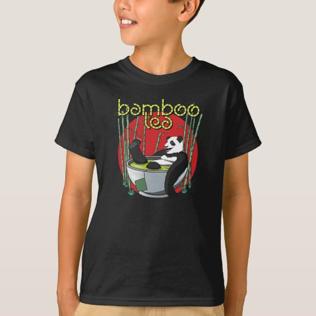 Bamboo Tea Drinker Panda T-Shirt (Framsida)