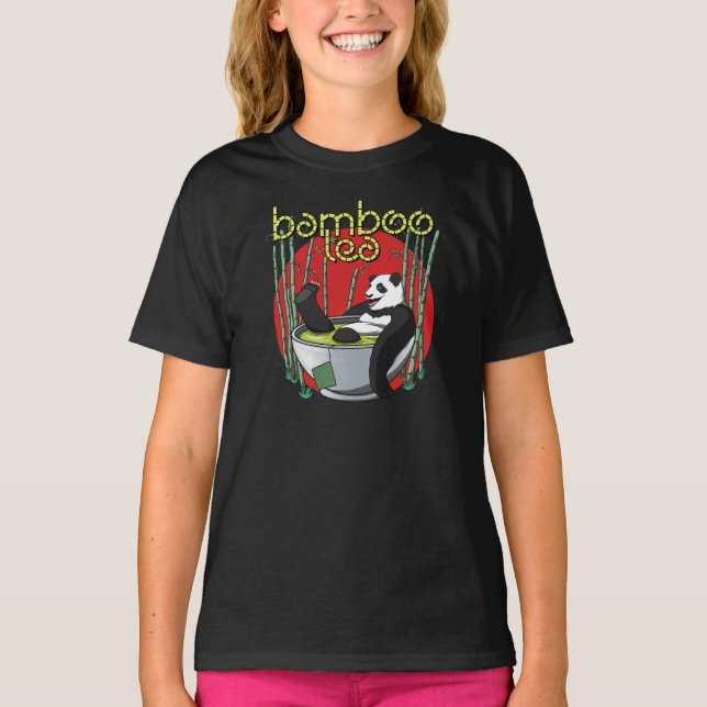 Bambu Tee Drickar Panda T-Shirt (Framsida)