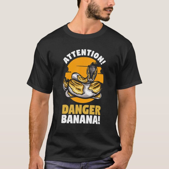 Banana Boll Python Snake Attention Danger Banana T Shirt (Framsida)