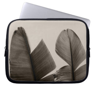 Banana Träd Löv i Sepia Laptop Sleeve