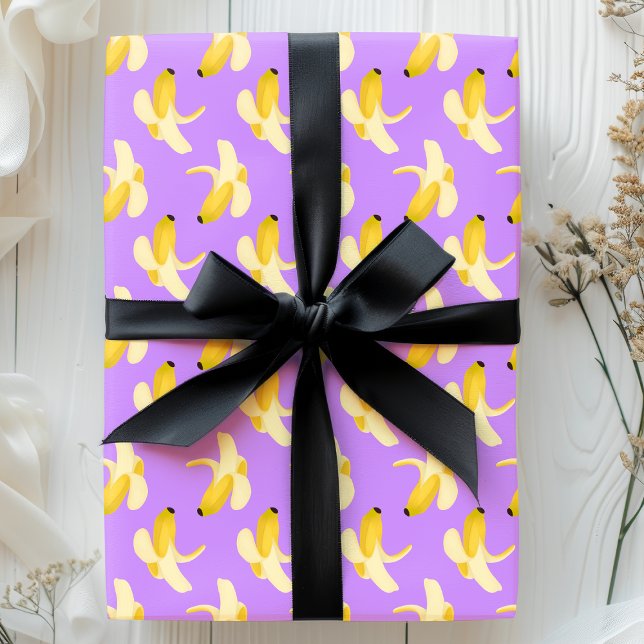 Bananer på Lila Fruit Mönster Presentpapper (Skapare uppladdad)