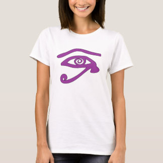 Banat Majnoonat bära T-shirt
