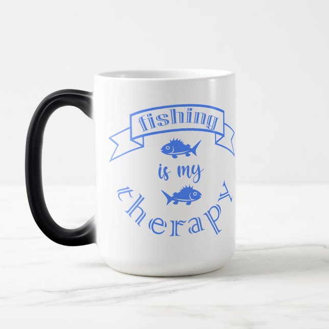 Banderollcitat Fiske är min terapi Magisk Mugg (Vänster)