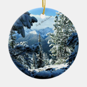Banff, Alberta, Kanada, snö täckt Julgransprydnad Keramik