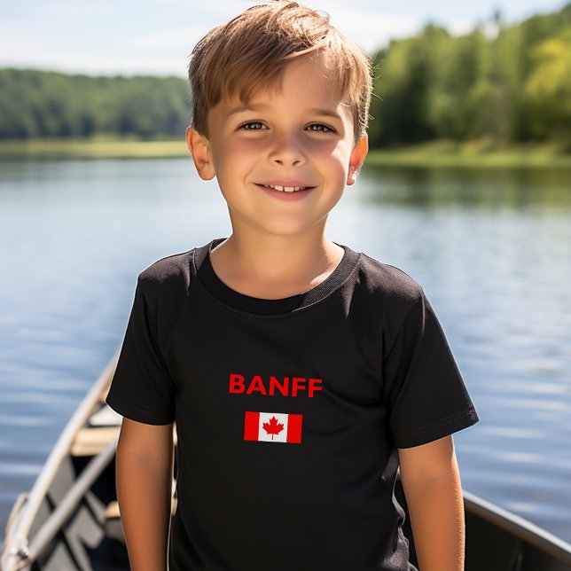 Banff Canada Canadian Flagga Mörk Färg T Shirt (Skapare uppladdad)