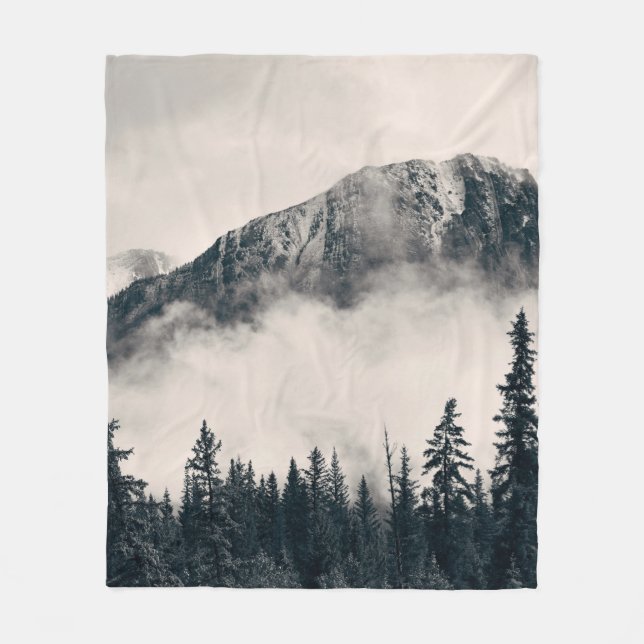 Banff nationalparksskumma berg och skogar i  fleecefilt (Framsidan)