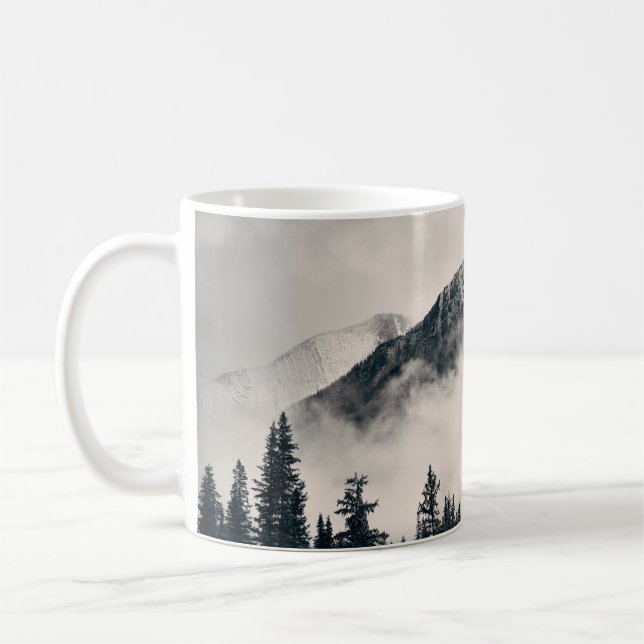 Banff nationalparksskumma berg och skogar i  kaffemugg (Vänster)