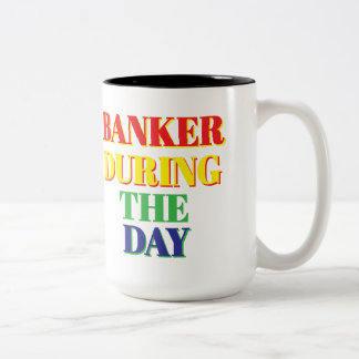 Banker under dagen kaffe mugg