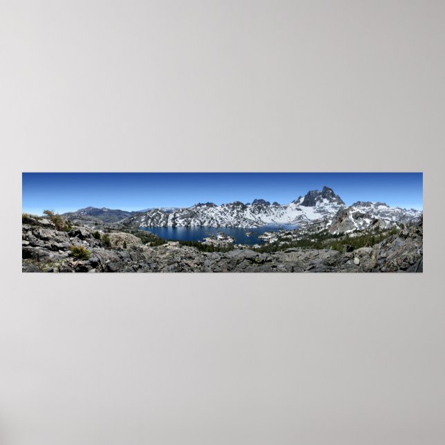 Banner Peak over Garnet Sjö - Sierra Nevada Poster (Framsidan)