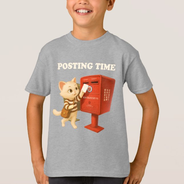 Bao Bao: Posting Time with Retro Taiwan Mailbox T Shirt (Framsida)