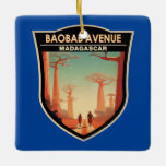 Baobab Avenue Madagascar Travel Badge Julgransprydnad Keramik<br><div class="desc">Avenue of the Baobabs vetor Art design. Baobabs Avenue,  eller Alley of the Baobabs,  är en framstående grupp av Grandidididididididididididididididididididididididididididididiers bänkar på den obönade väg nr 8 mellan Morondava och Belon'i Tsiribihina.</div>