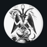Baphomet (svart) magnet<br><div class="desc">Baphomet är en tänkt pagan gudom, som återupplivades på 1800-talet som Satanismens figur. Proven Alojal dikt, som var en korrupt "Muhammad", framträdde för första gången på ett sent 1200-tal som en korruption, men senare framstod den som en term för en pagan idol i provutskrifter av inkvisitionen av Knight-mallen på 1300-talet...</div>