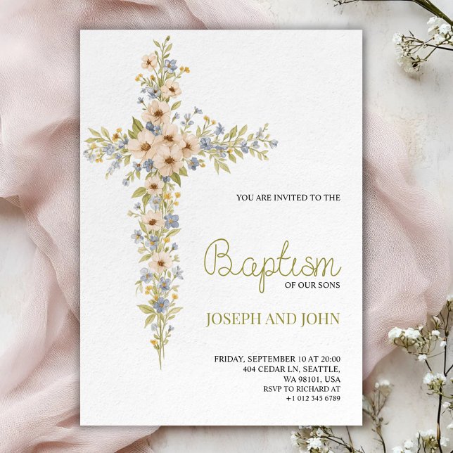 Baptism invitation card featuring a floral cross  inbjudningar (Skapare uppladdad)