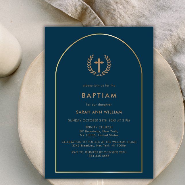 Baptism vid havandedräktigheten Kor i den blå Eleg Inbjudningar (Navy Blue Elegant Gold Arch Wreath Cross Baptism Invitation)