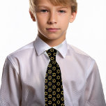 Bar Mitzvah Falskt guld Svart Elegant Davidstjärna Slips<br><div class="desc">En marinblå personlig med ett mönster av Davidstjärnor i falskt guld folie på svart bakgrund. Rekommenderas för en judisk pojkes bar mitzvah.</div>