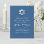 Bar Mitzvah Klassisk Blå Falskt Silver Davidsstjär Inbjudningar<br><div class="desc">En klassisk blå och silver bar mitzva-inbjudan vars enda dekoration är den falska silverfolie-stjärnan av David i den övre delen (och på baksidan). All text är i grå versaler och kan redigeras. Bakgrunden är klassisk blå.</div>