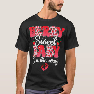 Bär Sött Bebis På Väg Jordgubb Graviditet T Shirt
