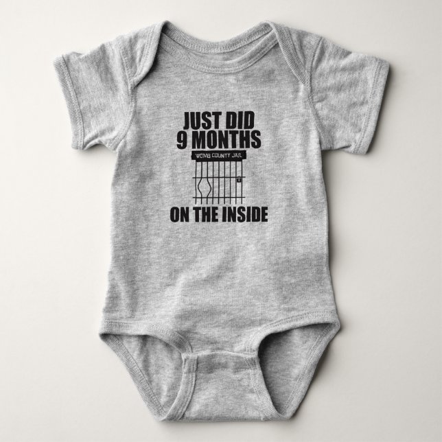 Bara 9 månader på insidan t shirt (Framsida)