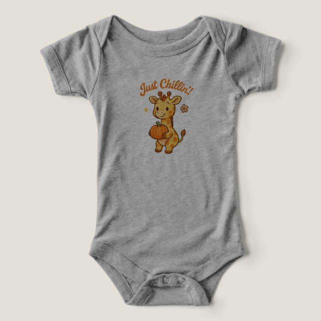 Bara Chillin Giraffe med Pumpkin - Cute Fall T Shirt (Design Framsida)