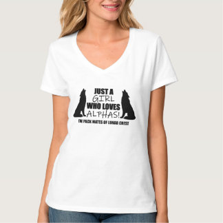 Bara en flicka som Kärlek Alphas Lunar Vapensköld T Shirt