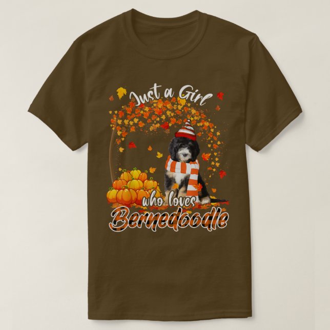 Bara en flicka som Kärlek Bernedoodle Thanksgiving T Shirt (Design framsida)