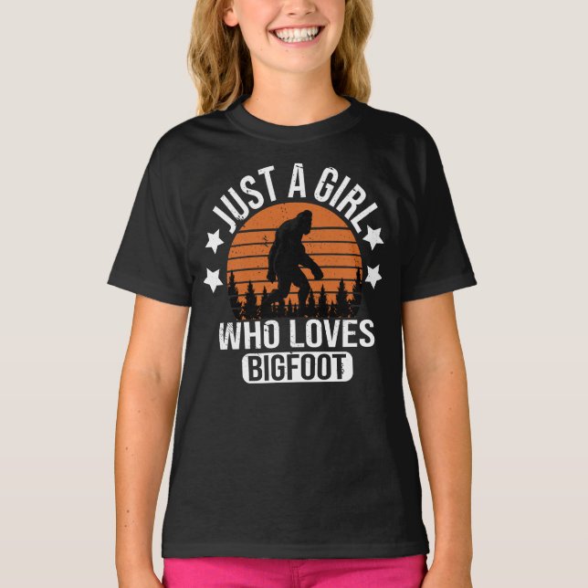 Bara en flicka som Kärlek Bigfoot Funny Sasquatch T Shirt (Framsida)