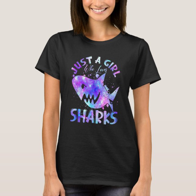 Bara en flicka som Kärlek delar Galaxy Shark Teme  T Shirt (Framsida)