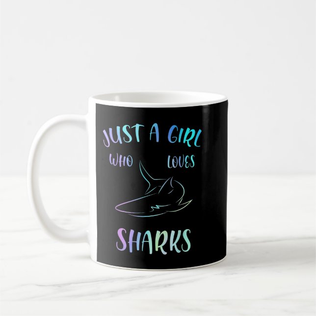 Bara en flicka som Kärlek delar ut Shark Älskare G Kaffemugg (Vänster)