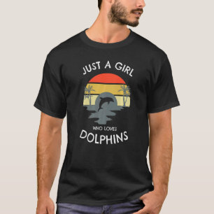 Bara en flicka som Kärlek döper den här Kärlek Dol T Shirt