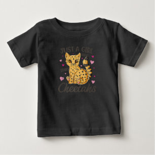 Bara en flicka som kärlek fuskar. cheetah-gåva t shirt