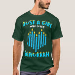 Bara en flicka som Kärlek Hanukkah Jewish Chanukah T Shirt<br><div class="desc">Bara en flicka som Kärlek Hanukkah Jewish Chanukah..</div>