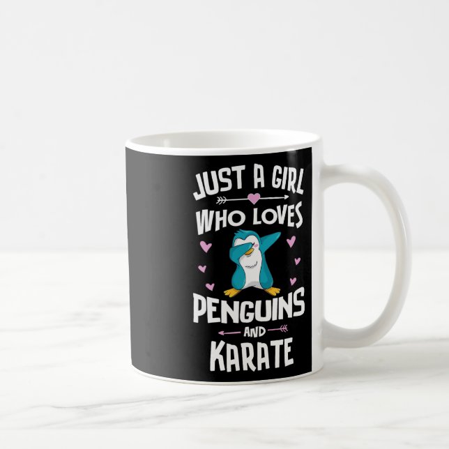 Bara en flicka som Kärlek Penguins och Karate Gift Kaffemugg (Höger)