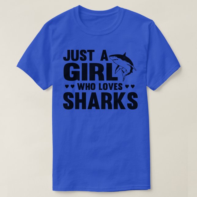 Bara en flicka som Kärlek SharksFunny Shark Älskar T Shirt (Design framsida)