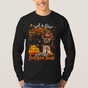 Bara en flicka som Kärlek Yorkshire Terrier Hund t Shirt