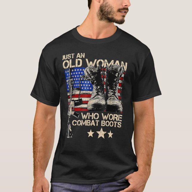 Bara en gammal kvinna som kämpade mot Boot T Shirt (Framsida)