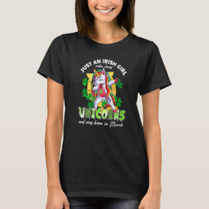 Bara en irländsk flicka som Kärlek Unicorns Lucky  T Shirt