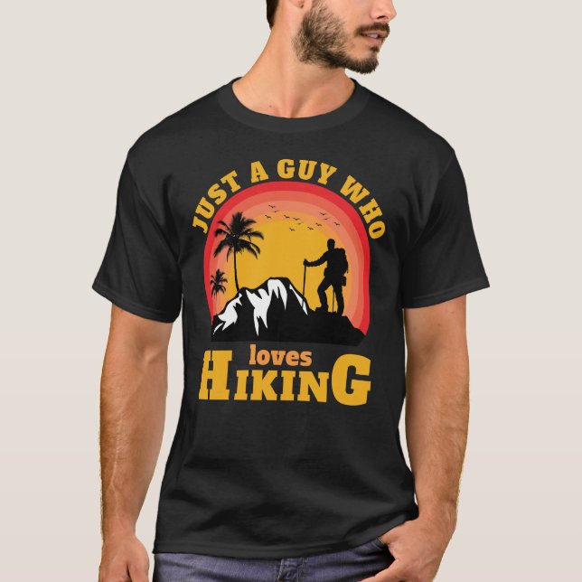Bara en kille som älskar att vandra utomhus hiker t shirt (Framsida)