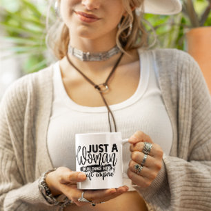 Bara en kvinna som Bygger sitt hantverk Kaffemugg