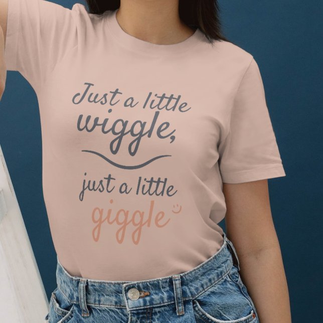 Bara en liten vaggning – minimalistisk yogalätthet t shirt (Skapare uppladdad)