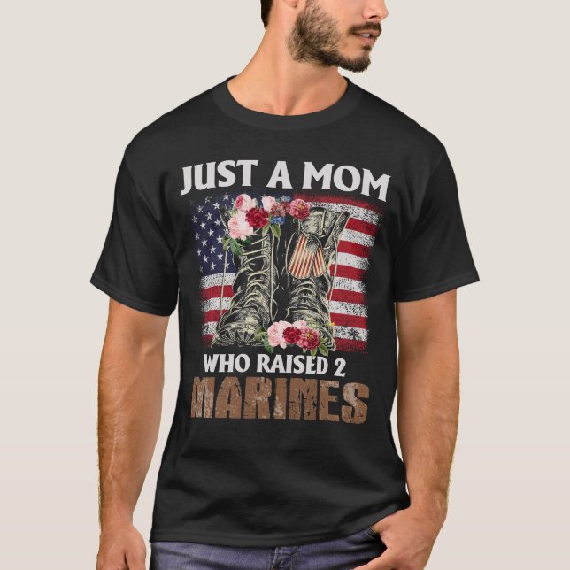 Bara en Mamma som tog upp marinerna i Amerika Flag T Shirt (Framsida)