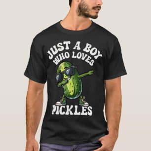 Bara en pojke som älskar inlagda gurkor Rolig inla T Shirt