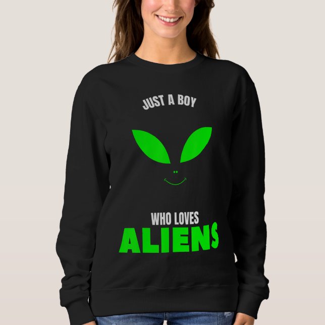 Bara en pojke som älskar utomjordingar planeter ba t shirt (Framsida)