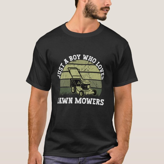 Bara en pojke som Kärlek Gräsmatta Mowers Gräsmatt T Shirt (Framsida)